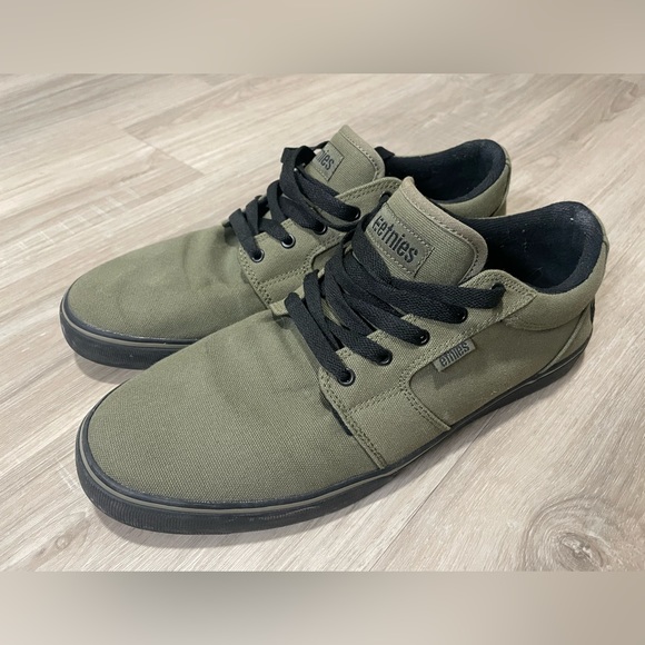 Etnies shoes ETF20MVL012E green with black sole, size 13 - Picture 2 of 6